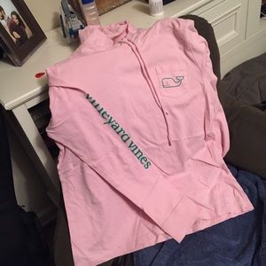 Large Vineyard Vines Hoodie
